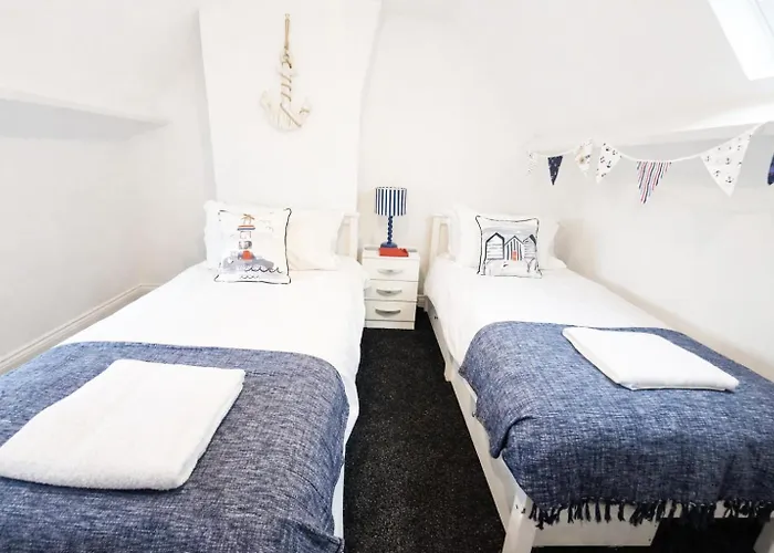 Chapel Yard Lookout -