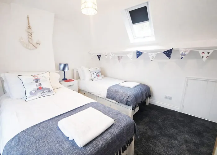 Chapel Yard Lookout - *